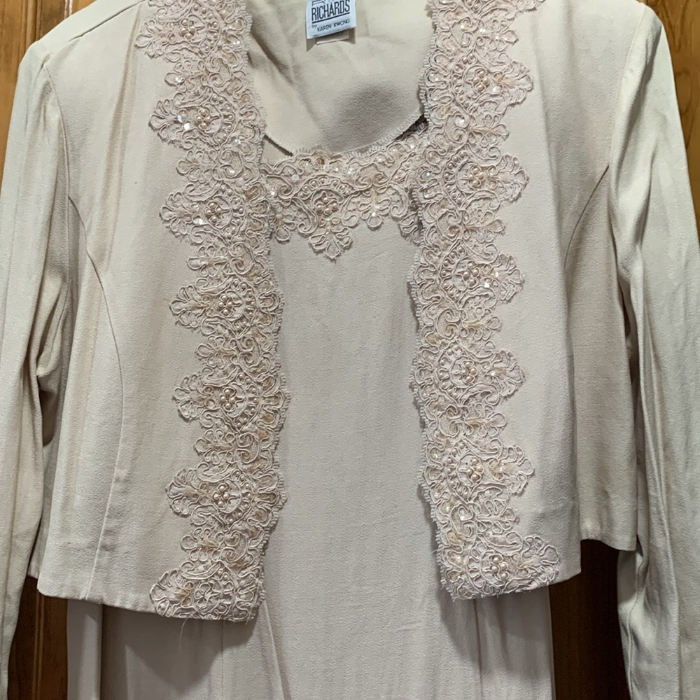 Dress - Picture 6 of 9